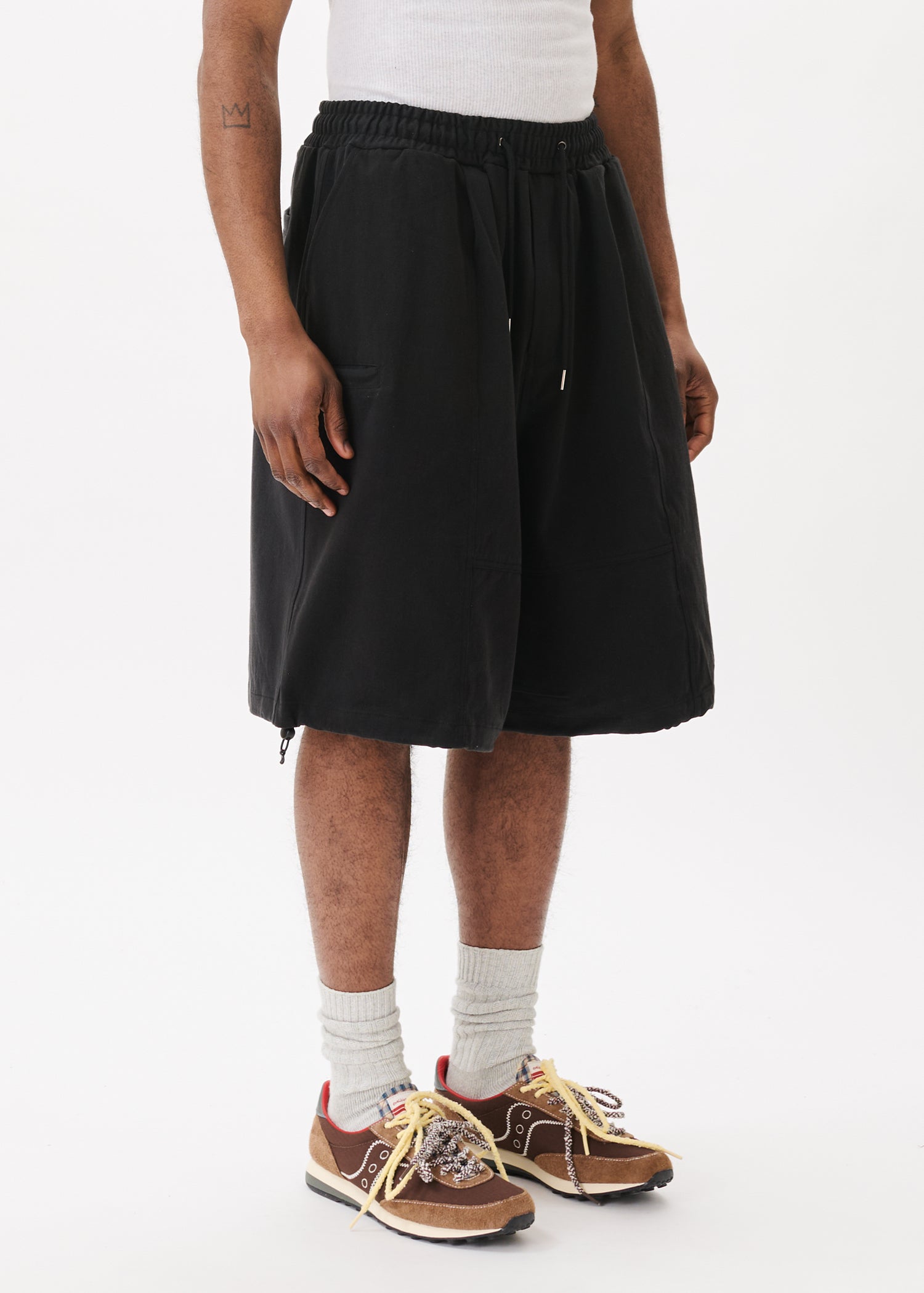 Short cargo bouffant fendu