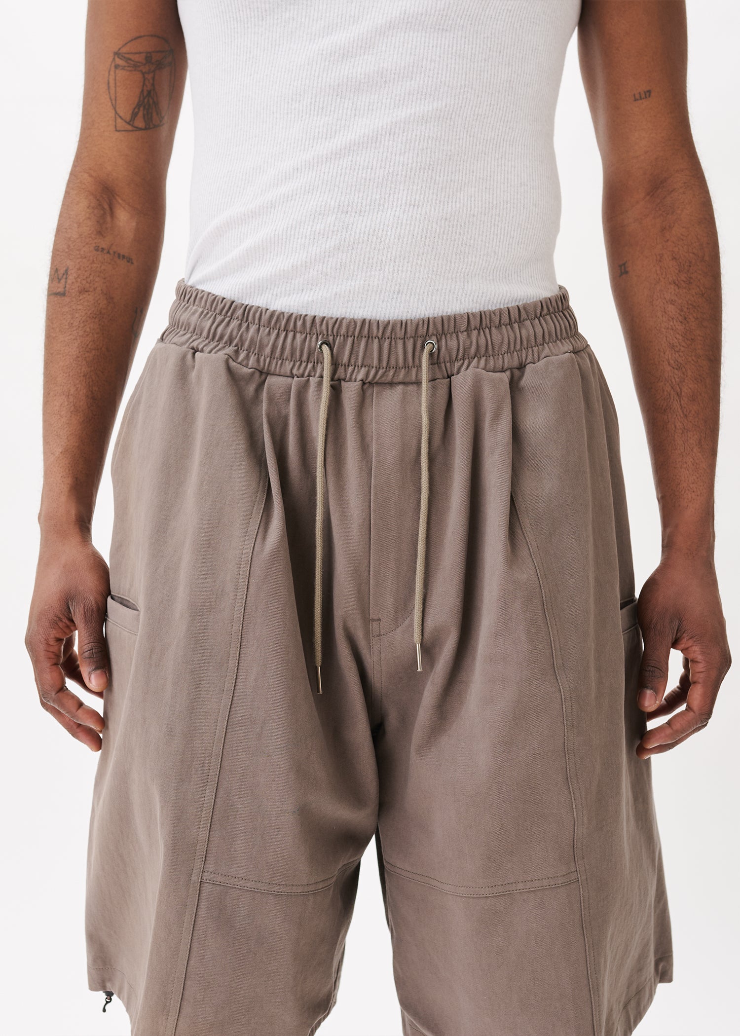 Shorts cargo ballon fendus