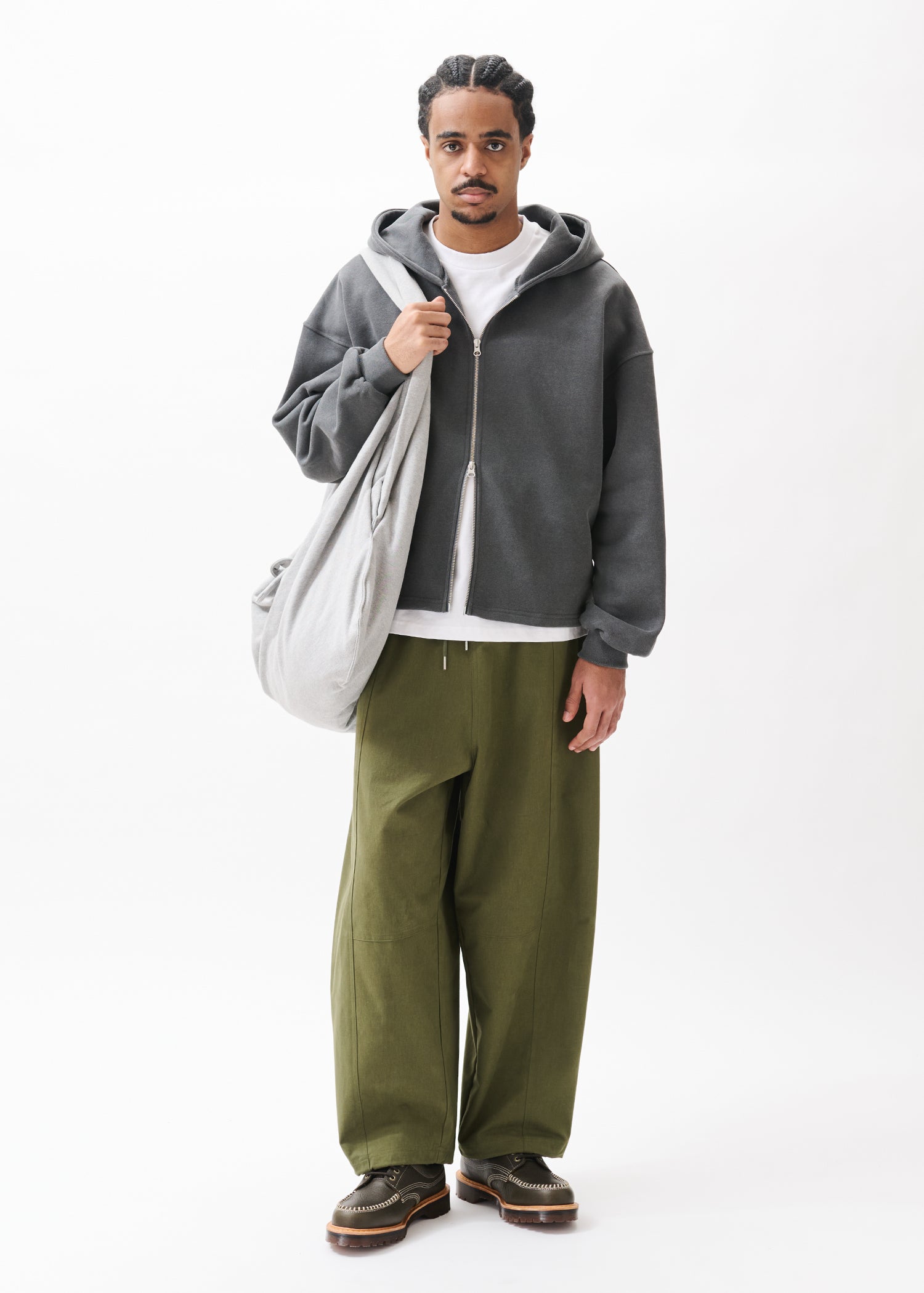 ARTS & SCIENCEBulky balloon pantsヤクサイズ0 Panelled Balloon Pants – Estudio Niksen