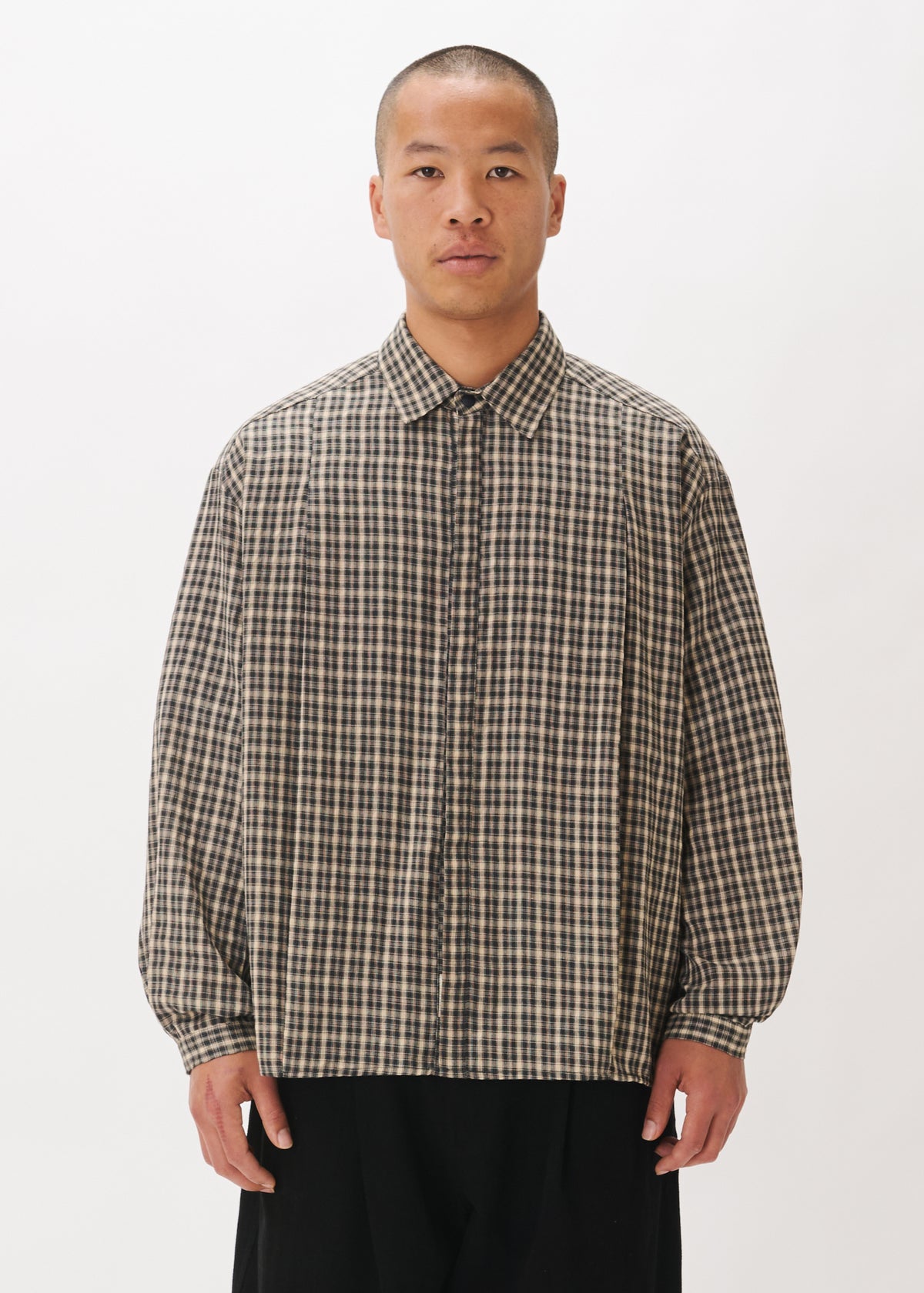 Chemise à plis carrée