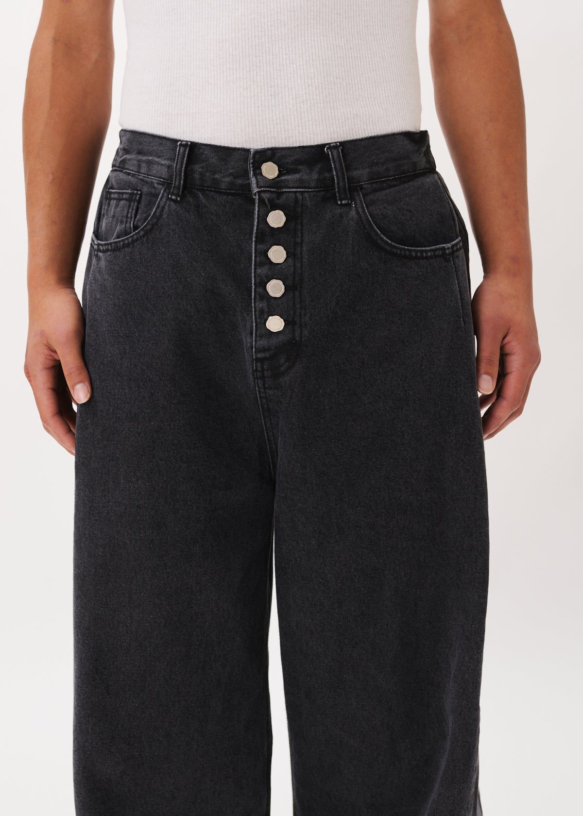 Side-Pleat Big Jeans