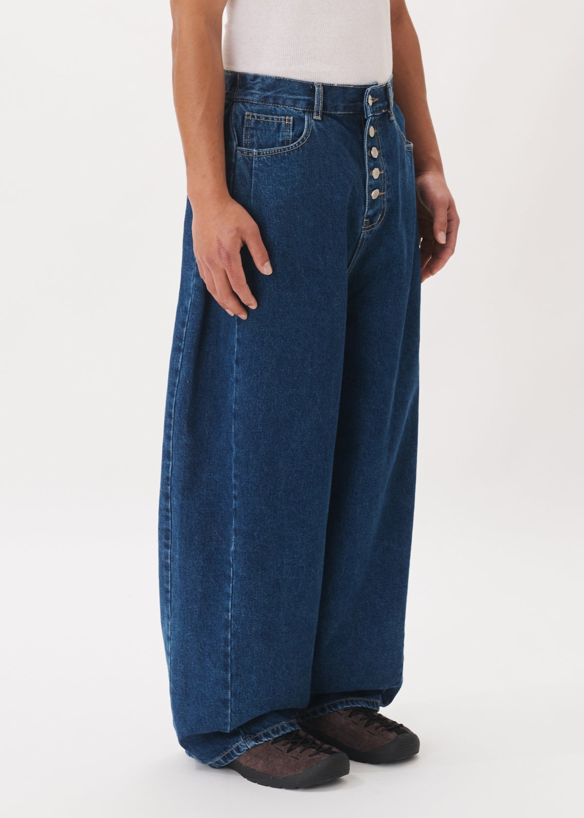 Side-Pleat Big Jeans