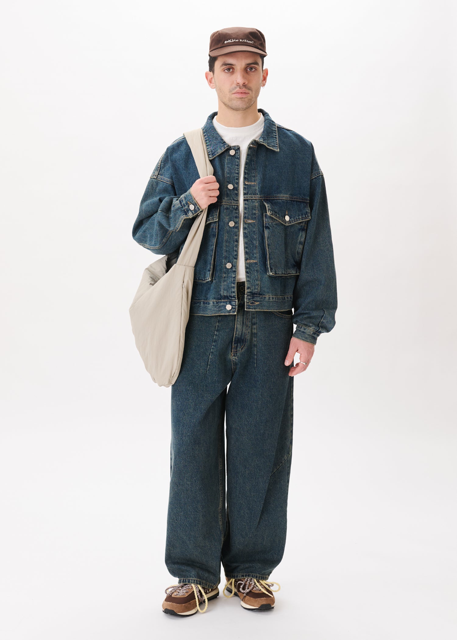 Boxy Denim Trucker – Estudio Niksen