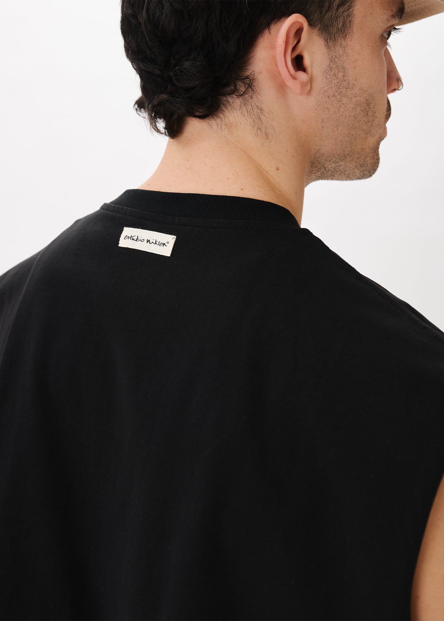 Muscle Cropped Tee – Estudio Niksen