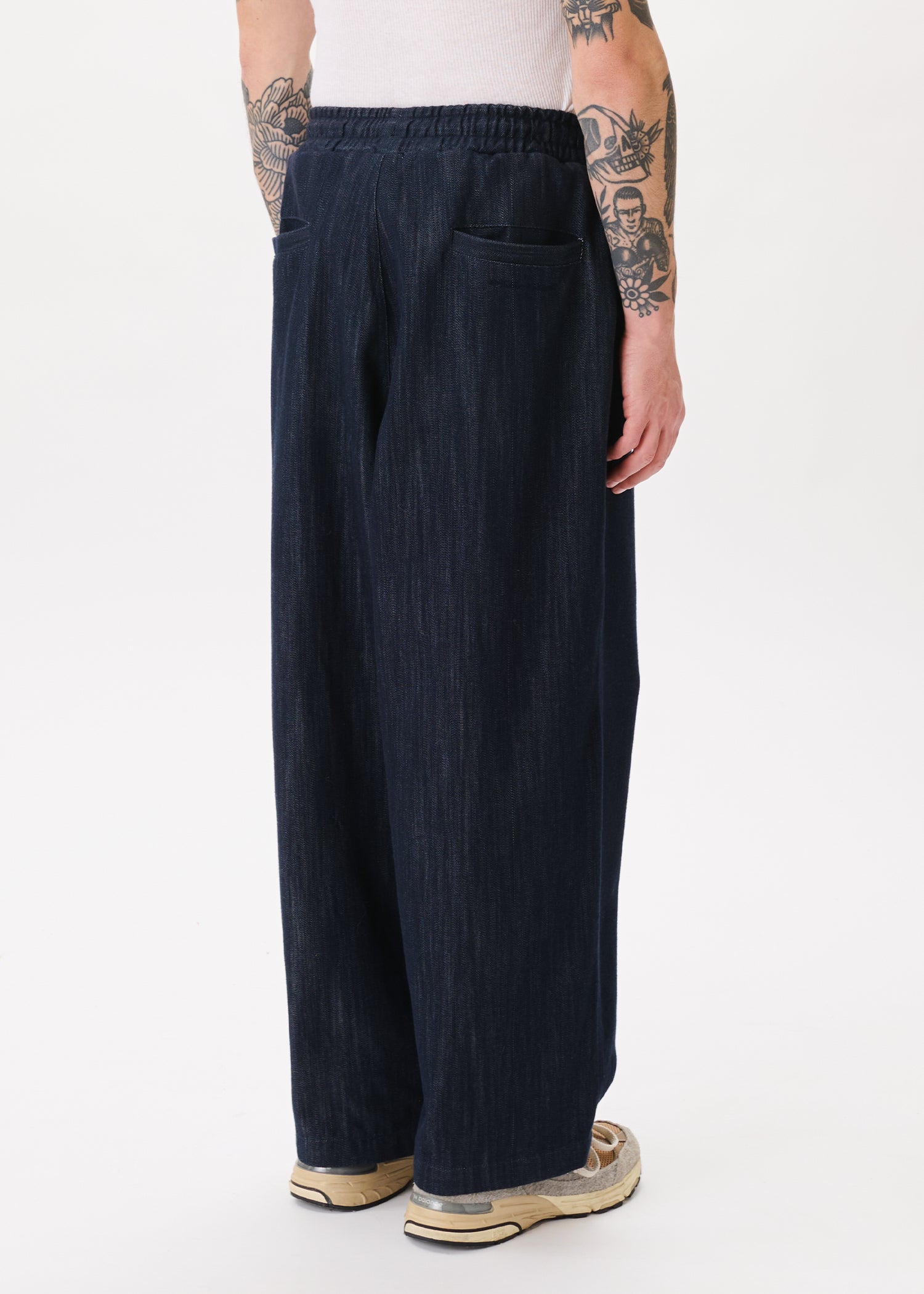 Pintuck Balloon Jeans – Estudio Niksen