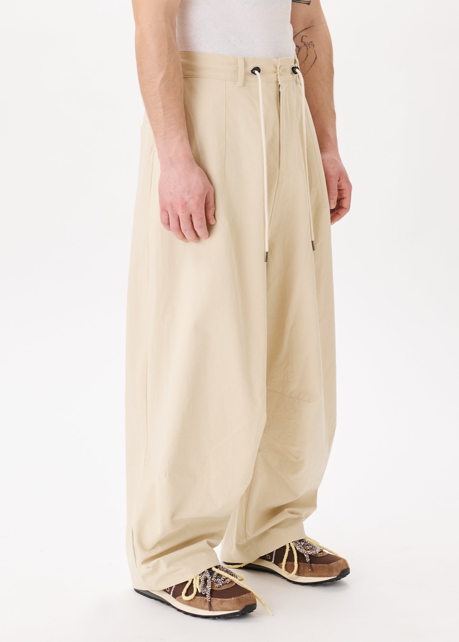 ARTS & SCIENCEBulky balloon pantsヤクサイズ0 Stopper Balloon Trousers – Estudio Niksen