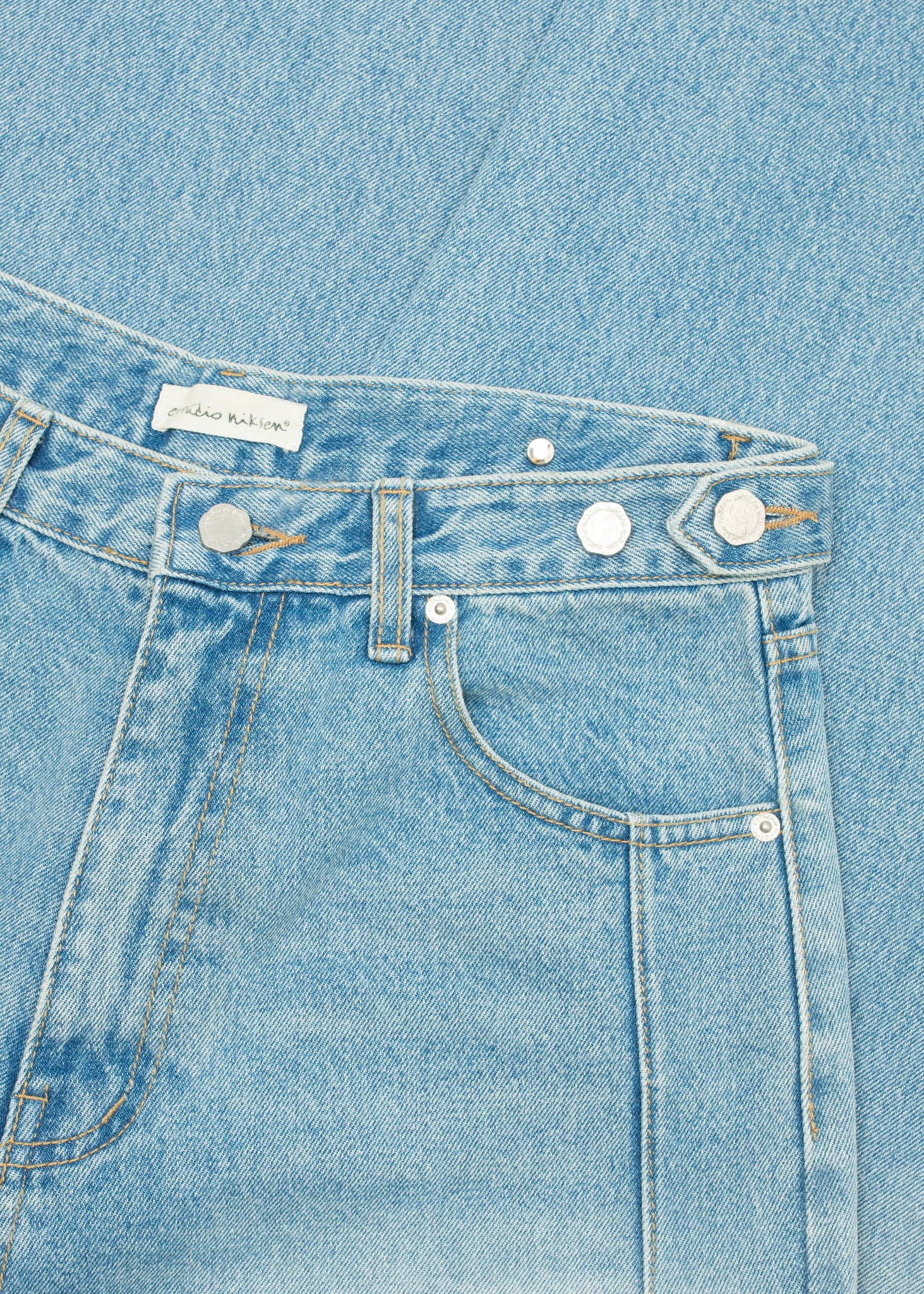 Side-button Denim Jeans