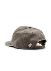 Casquette usée distinctive