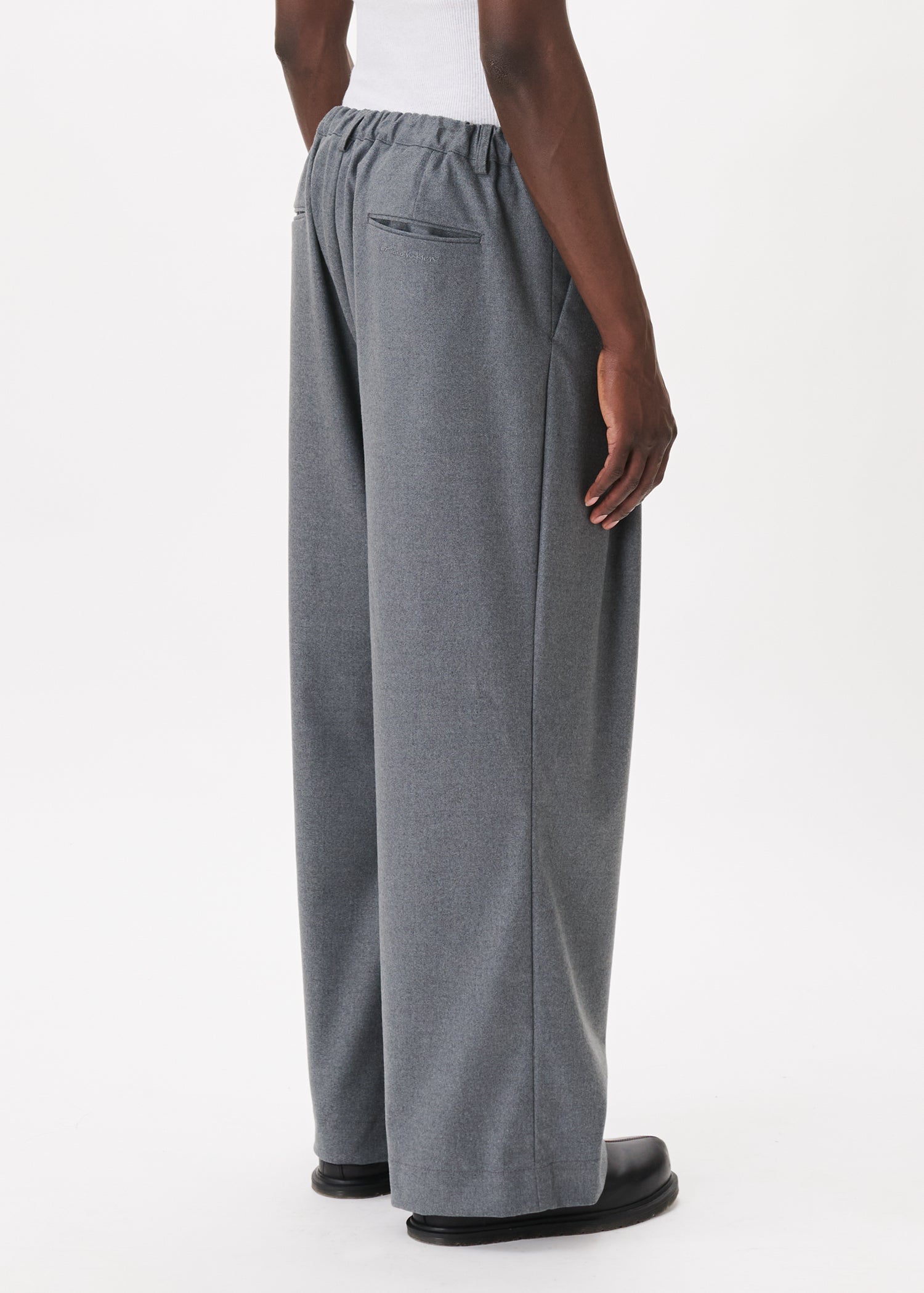Pintuck Maxi Trousers – Estudio Niksen