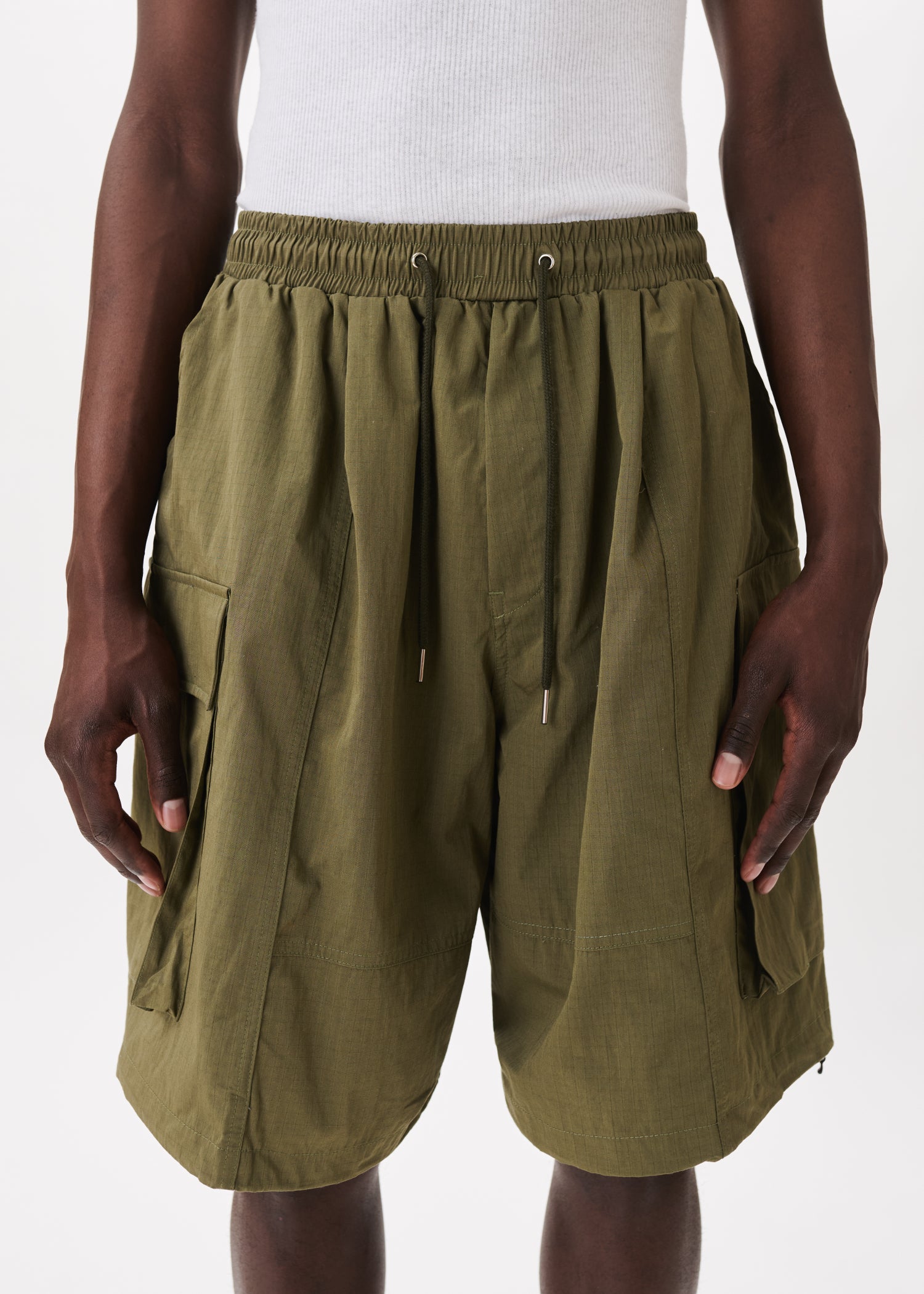 【新品未使用】LIMONTA NYLON CARGO SHORTS M633 COLTON NYLON SPANDEX CARGO SHORTS – Shop VIP Wear