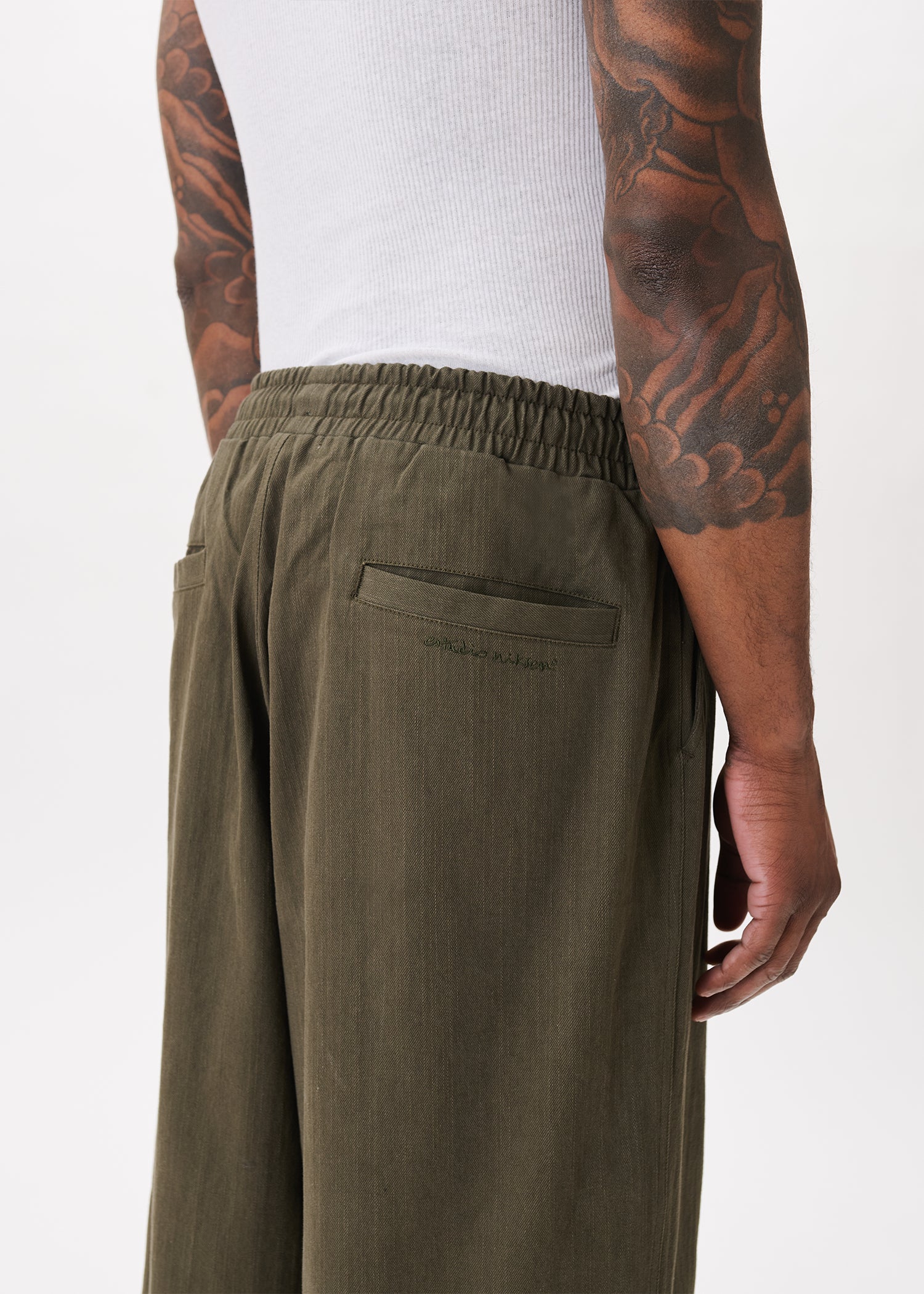 Pintuck Balloon Trousers – Estudio Niksen Pintuck Balloon Trousers – Estudio Niksen