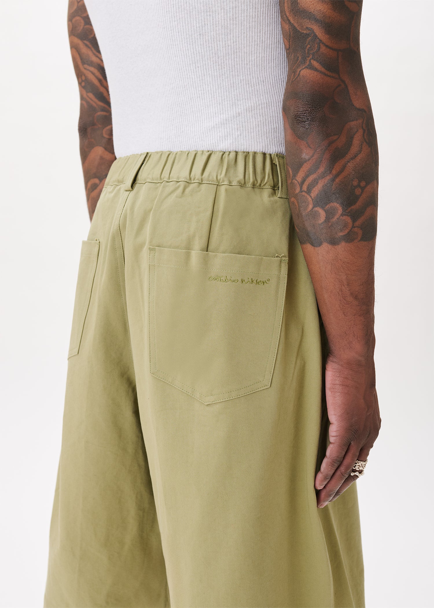 Pintuck Wide Shorts – Estudio Niksen