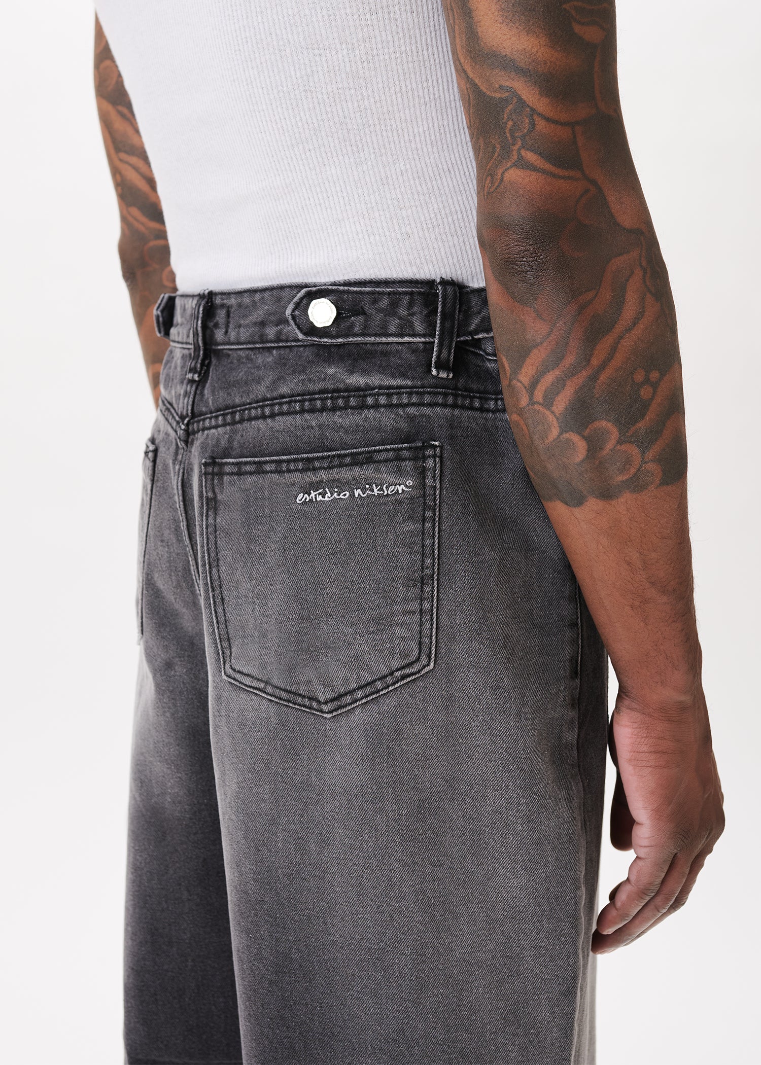 Side-button Denim Jeans – Estudio Niksen