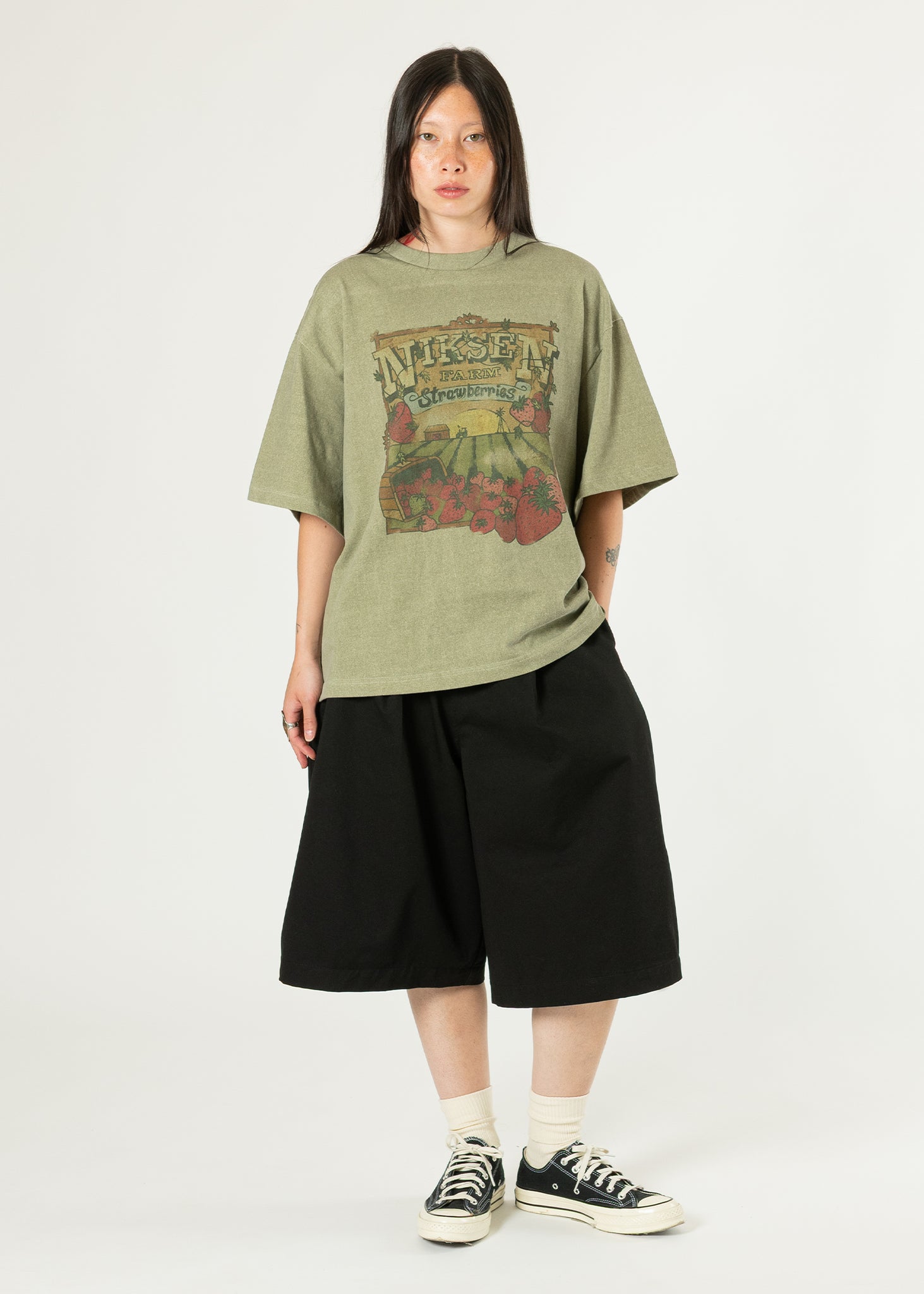 Niksen Strawberry Farm Tee