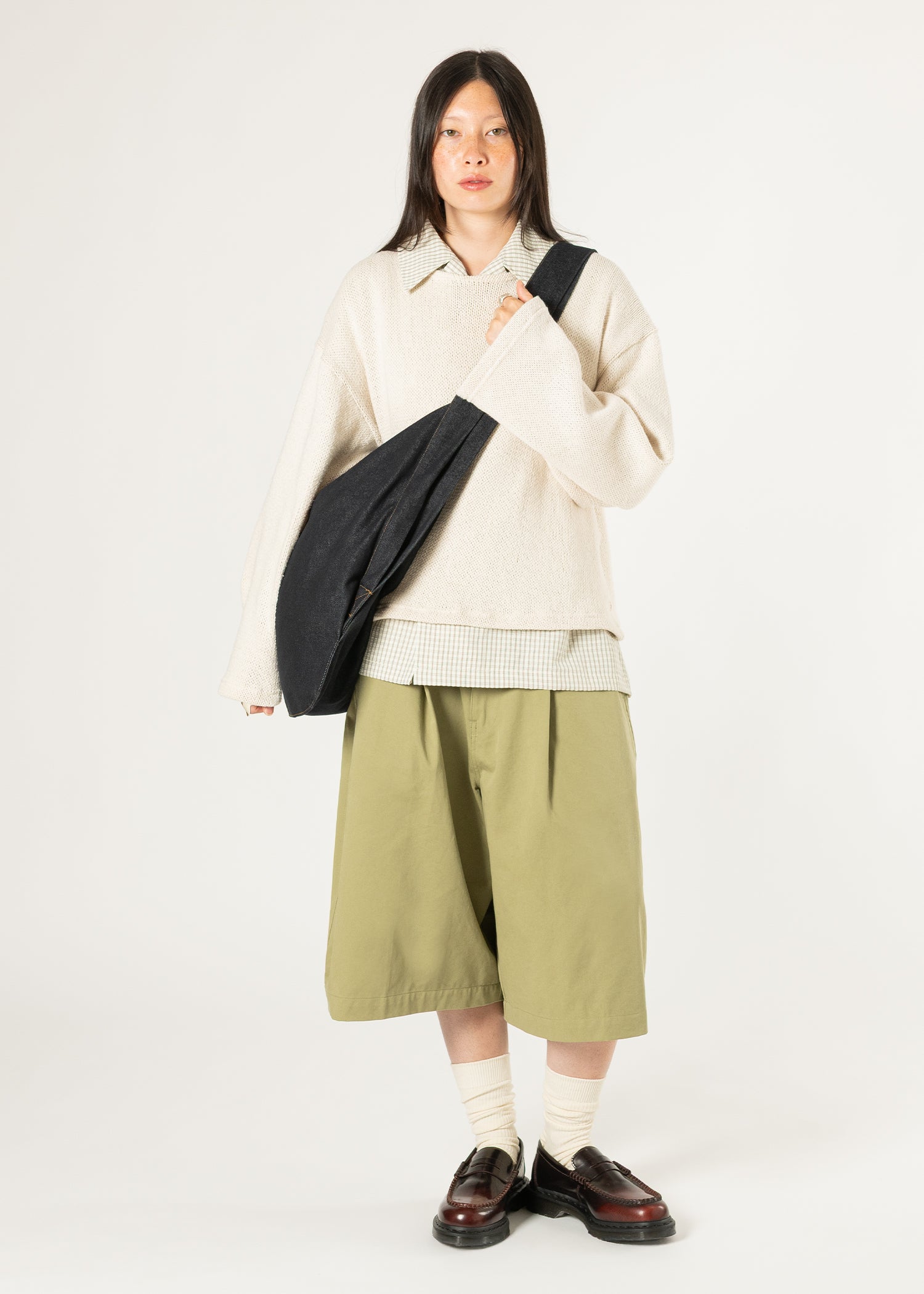 【Anyone more】Pond Nylon Bermuda Pintuck Pants Wardrobe-Essentials-Women's-