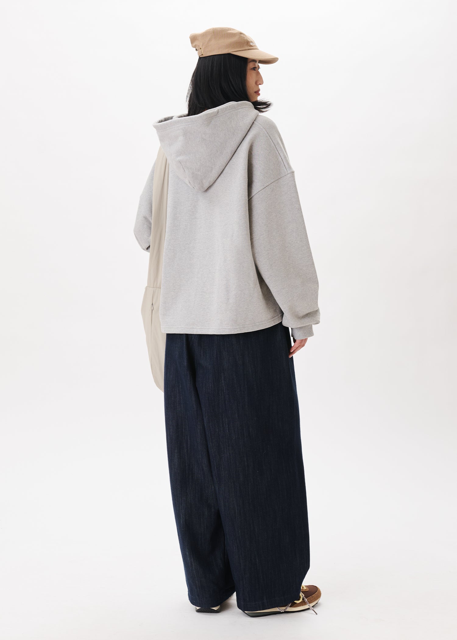 Boxy Zip-up Hoodie – Estudio Niksen